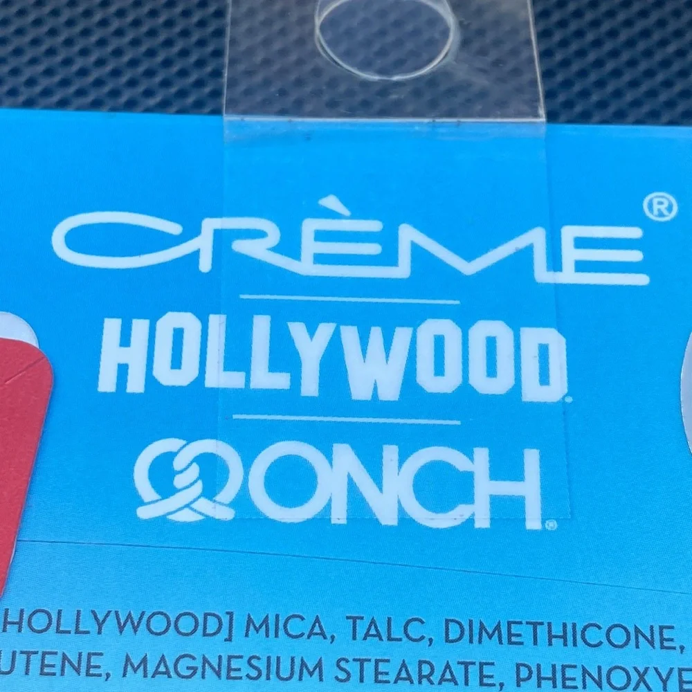 CRÈME HOLLYWOOD DREAM CITY EYESHADOW PALETTE. BEAUTIFUL COLORS WITH FUN NAMES - Picture 2 of 9